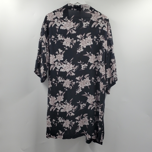 Spiritual Gangster Black Cream Maya Kimono Floral - Picture 4 of 6